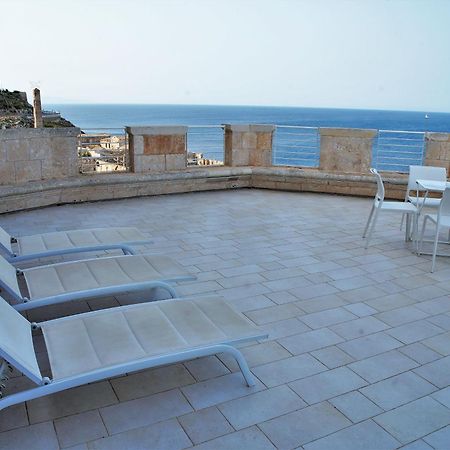 Castello Tafuri Hotel Portopalo Di Capo Passero Bagian luar foto