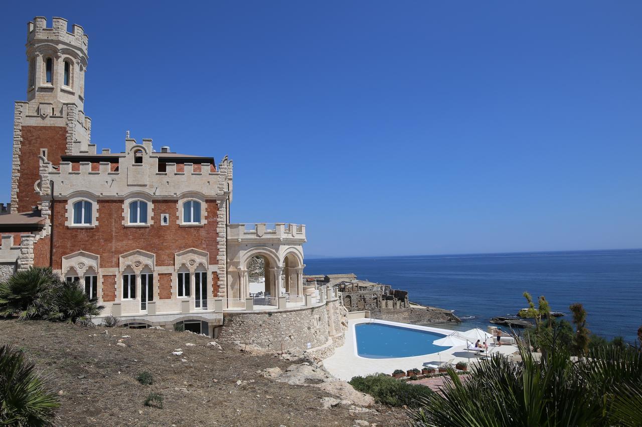 Castello Tafuri Hotel Portopalo Di Capo Passero Bagian luar foto