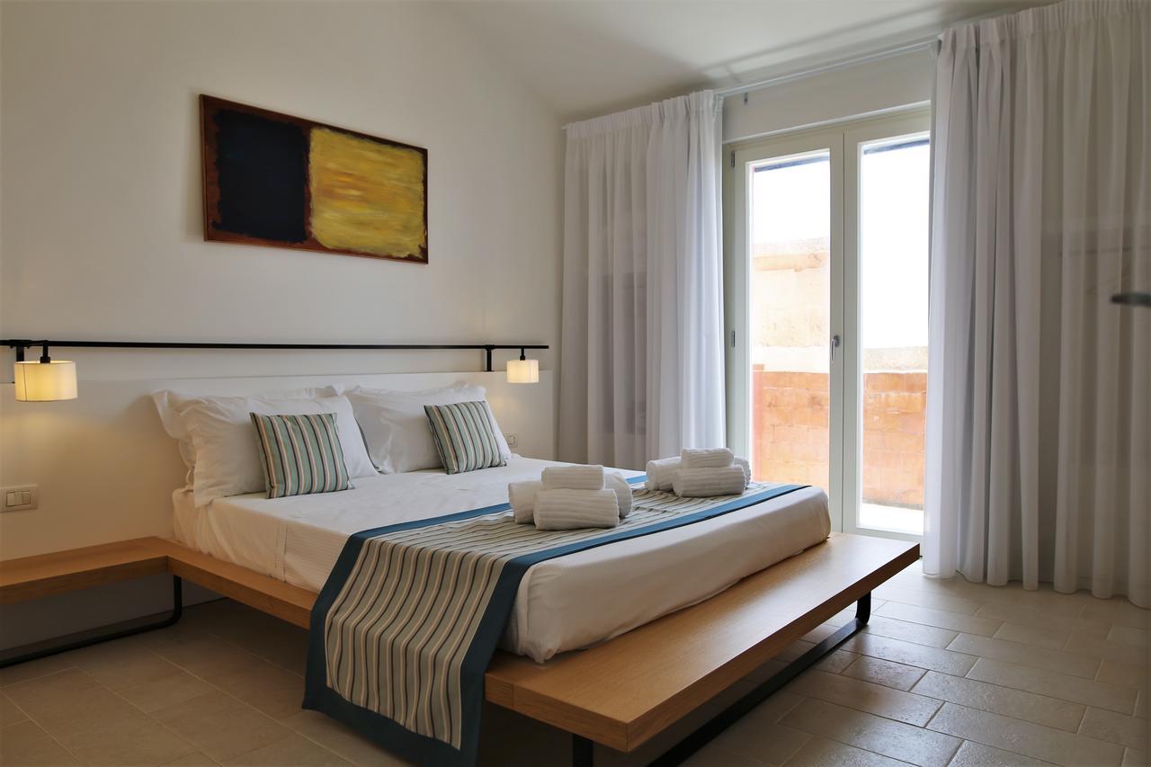 Castello Tafuri Hotel Portopalo Di Capo Passero Bagian luar foto